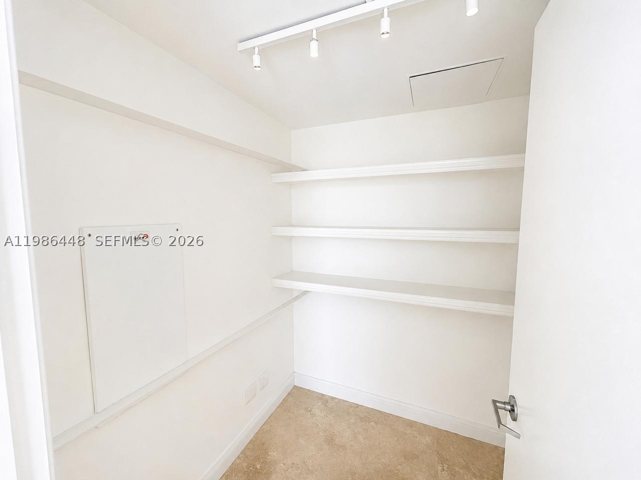 350 S Miami Ave #3904, Miami FL 33130