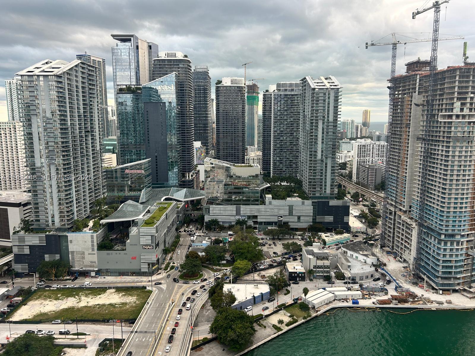350 S Miami Ave #3904, Miami FL 33130