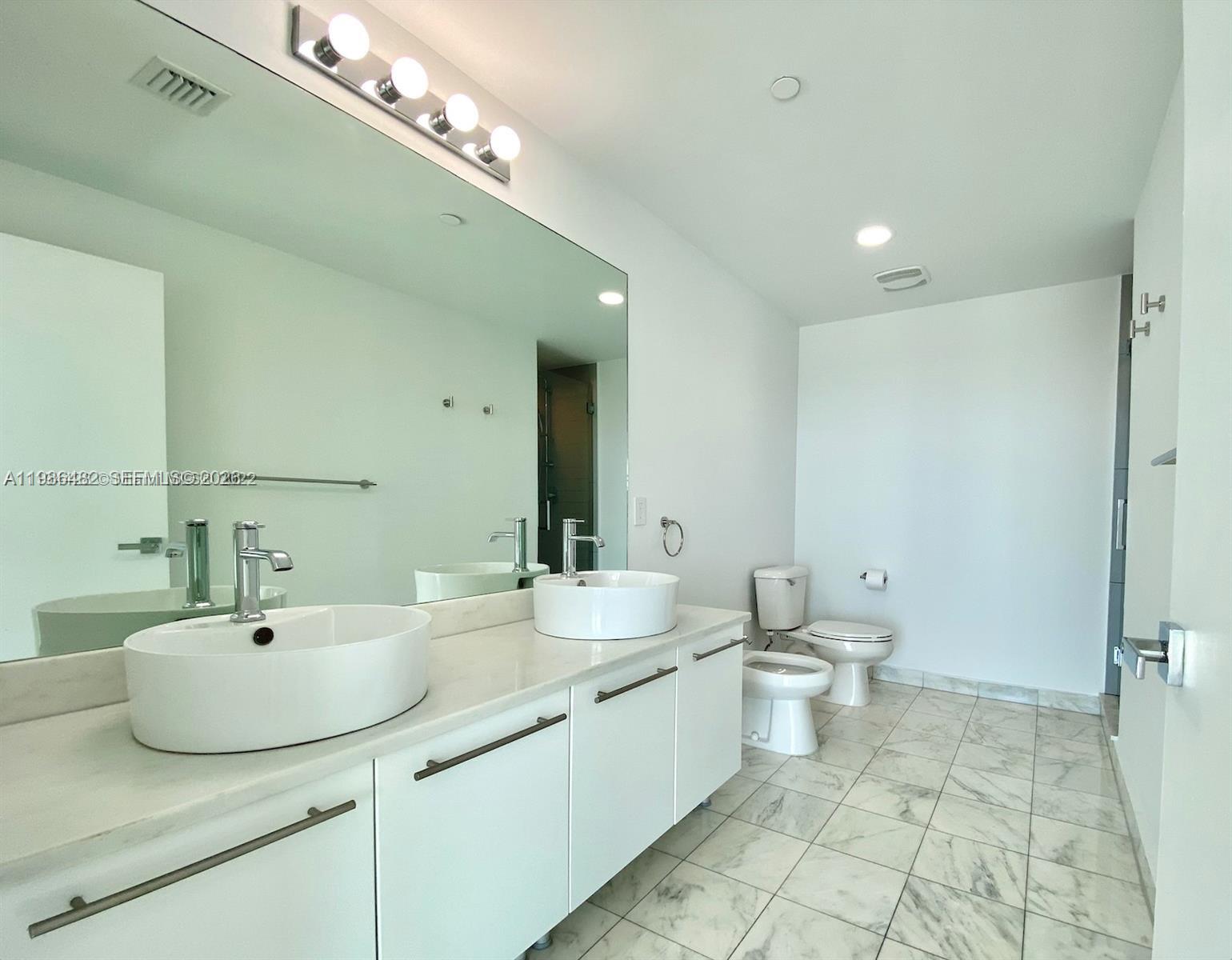 888 Biscayne Blvd #3106, Miami FL 33132