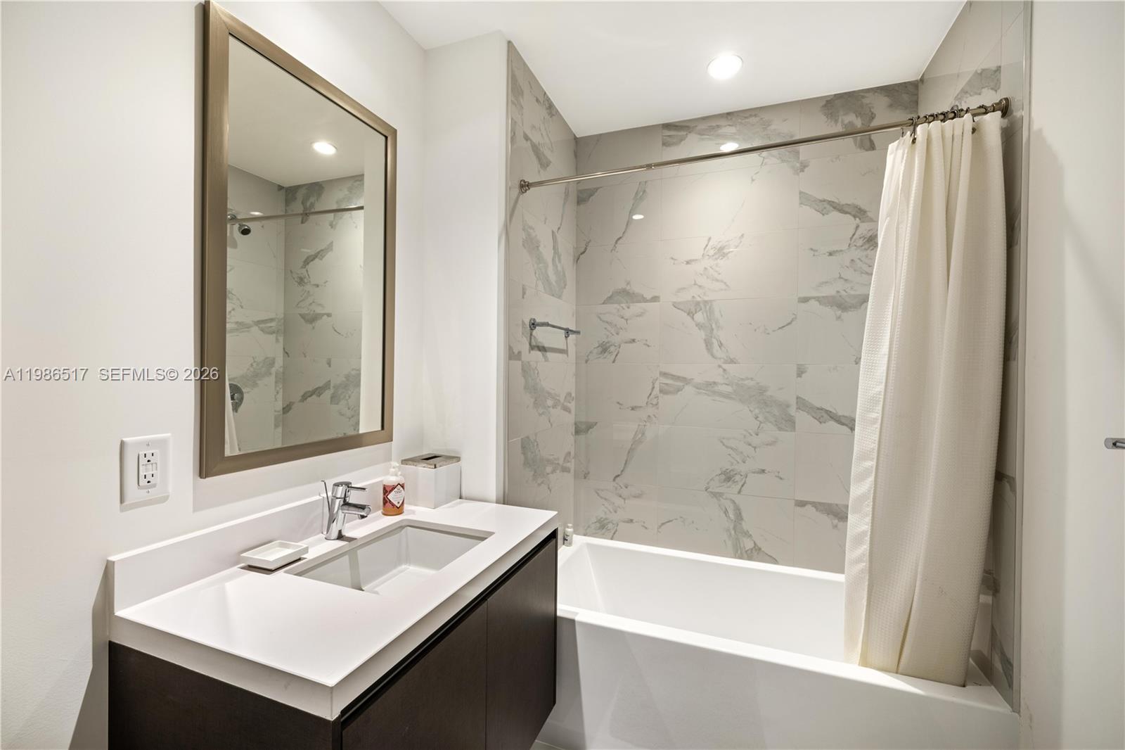 851 NE 1st Ave #4206, Miami FL 33132