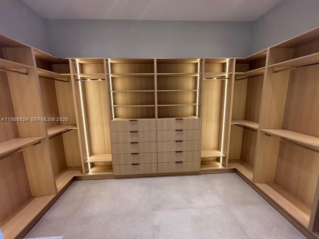 2161 NE 124th St, North Miami FL 33181