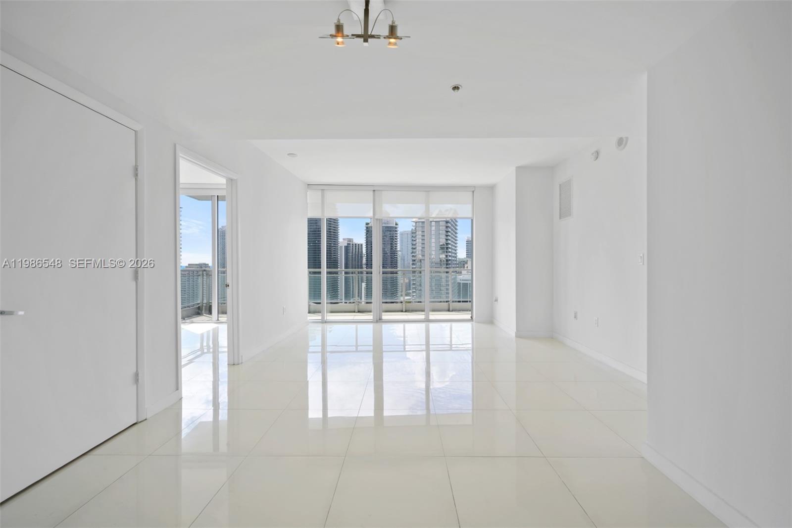 92 SW 3rd St #3902, Miami FL 33130