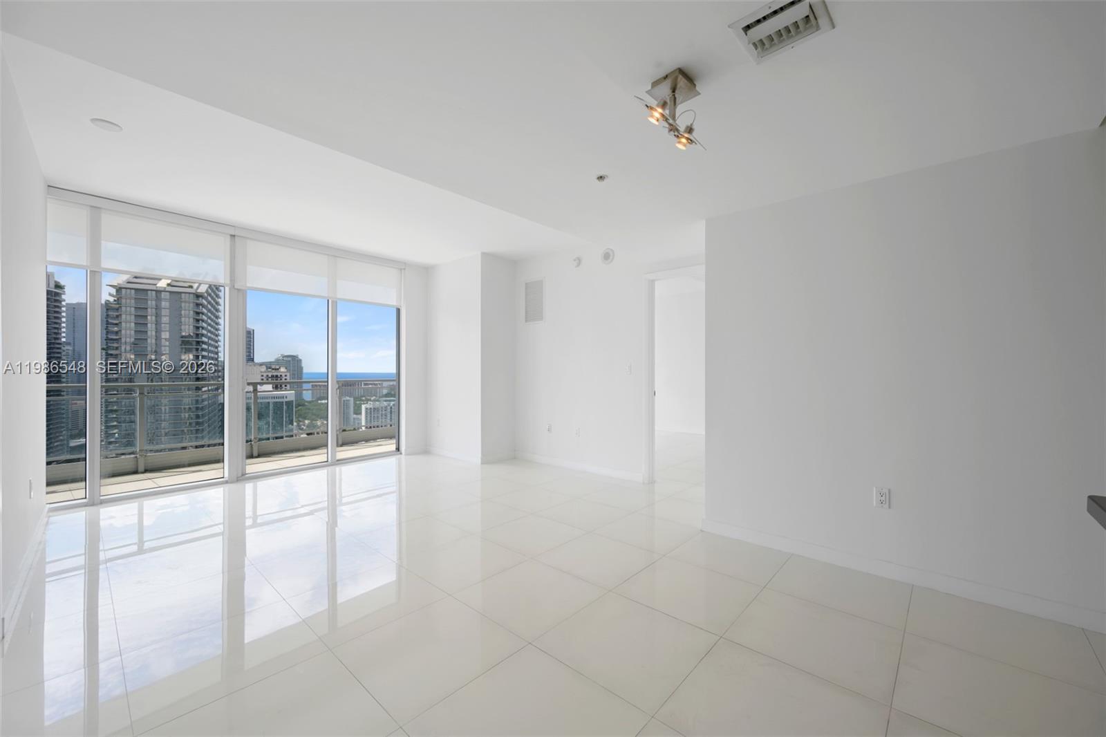 92 SW 3rd St #3902, Miami FL 33130