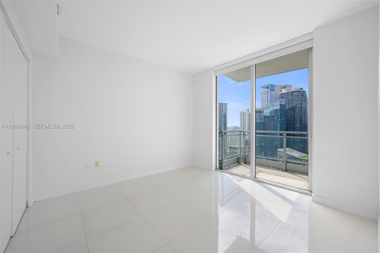 92 SW 3rd St #3902, Miami FL 33130