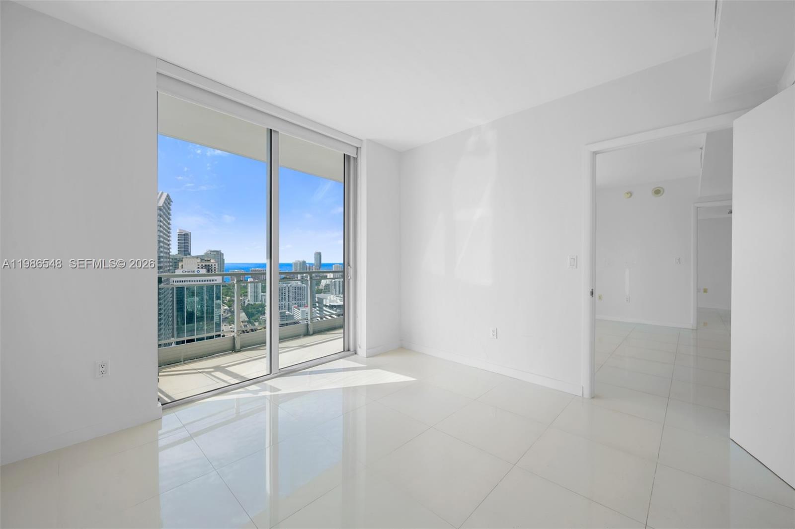 92 SW 3rd St #3902, Miami FL 33130