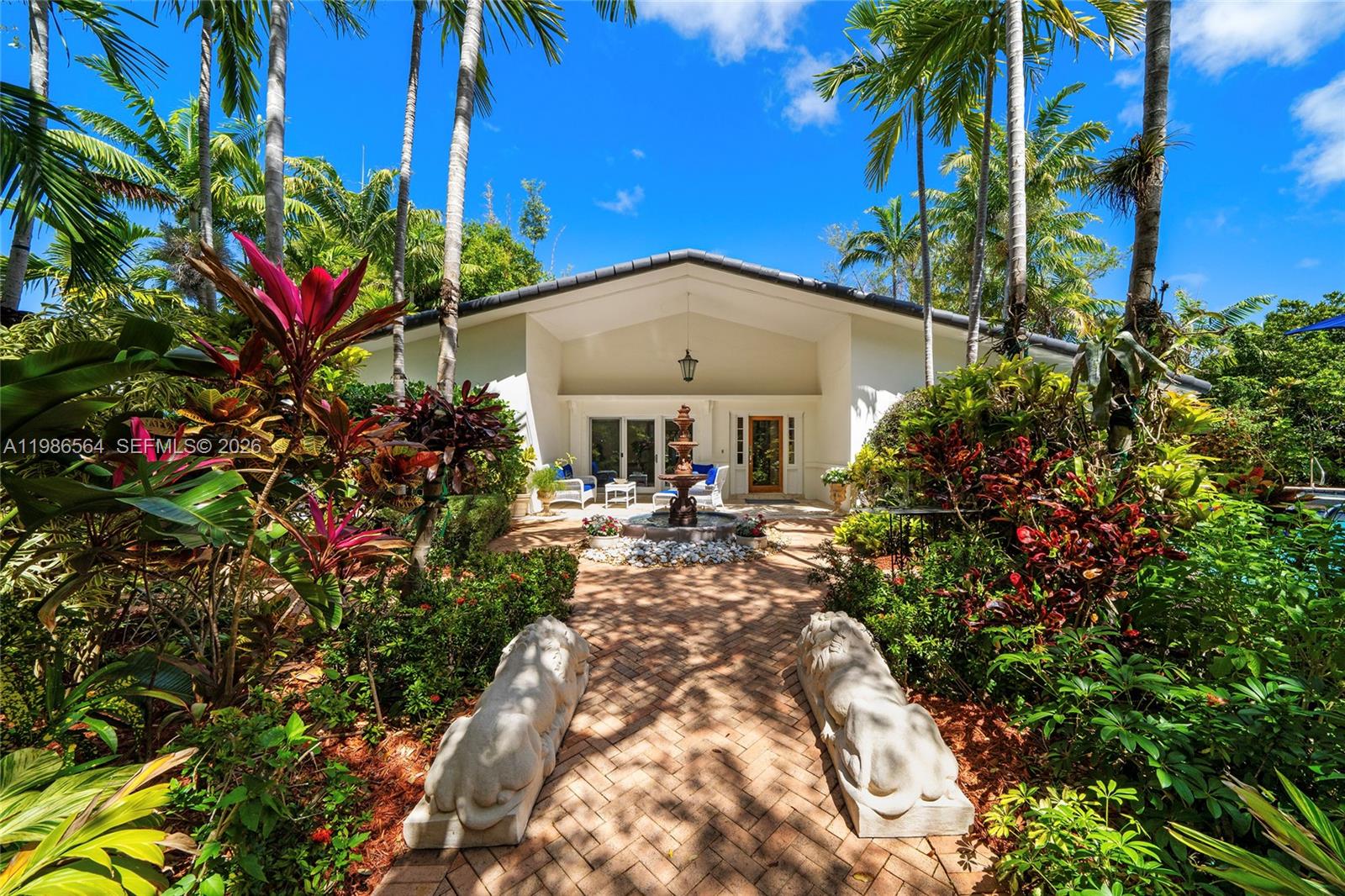 269 Cranwood Dr, Key Biscayne FL 33149