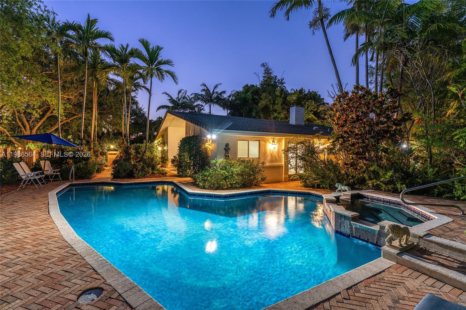 269 Cranwood Dr, Key Biscayne FL 33149
