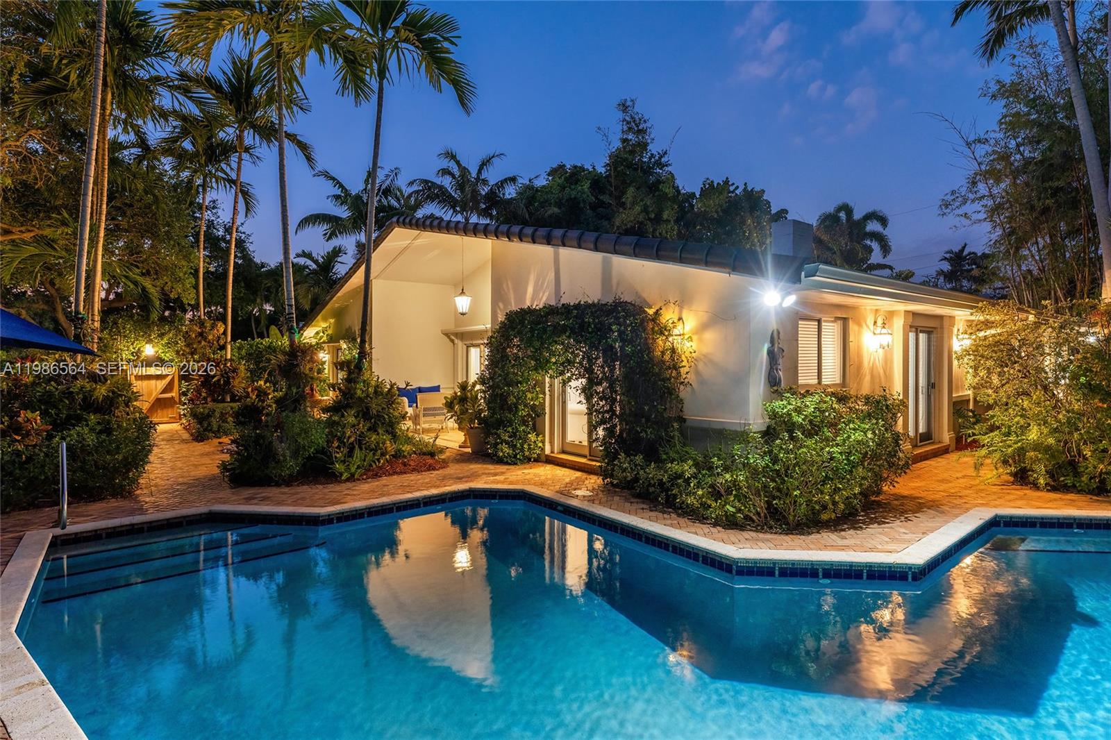 269 Cranwood Dr, Key Biscayne FL 33149