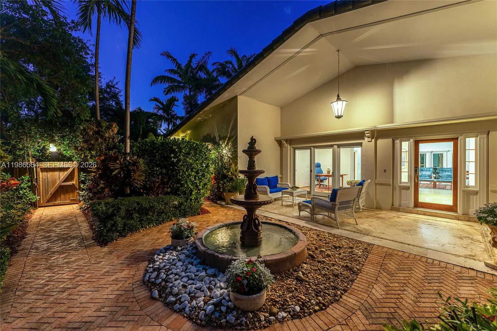 269 Cranwood Dr, Key Biscayne FL 33149