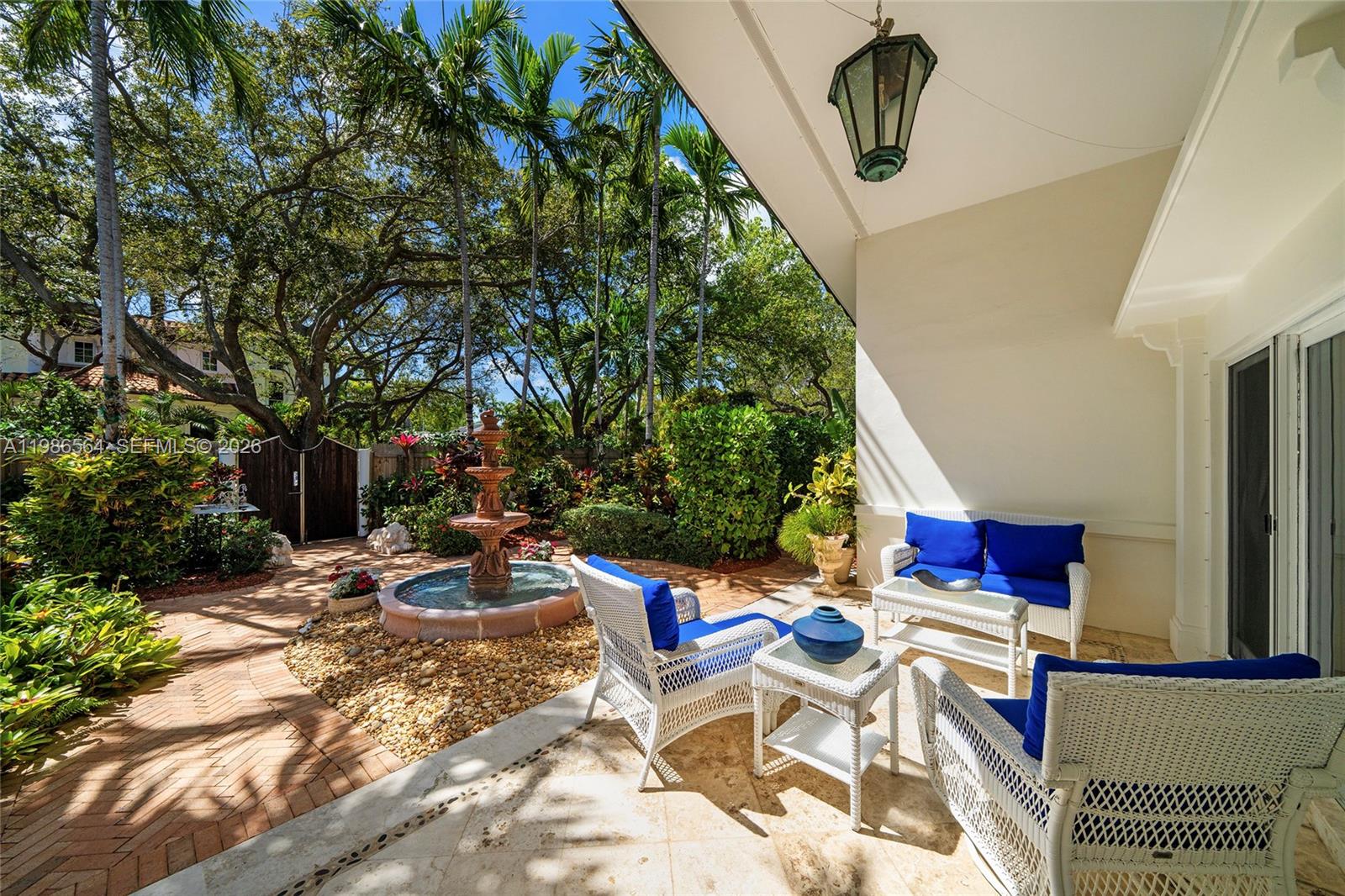 269 Cranwood Dr, Key Biscayne FL 33149