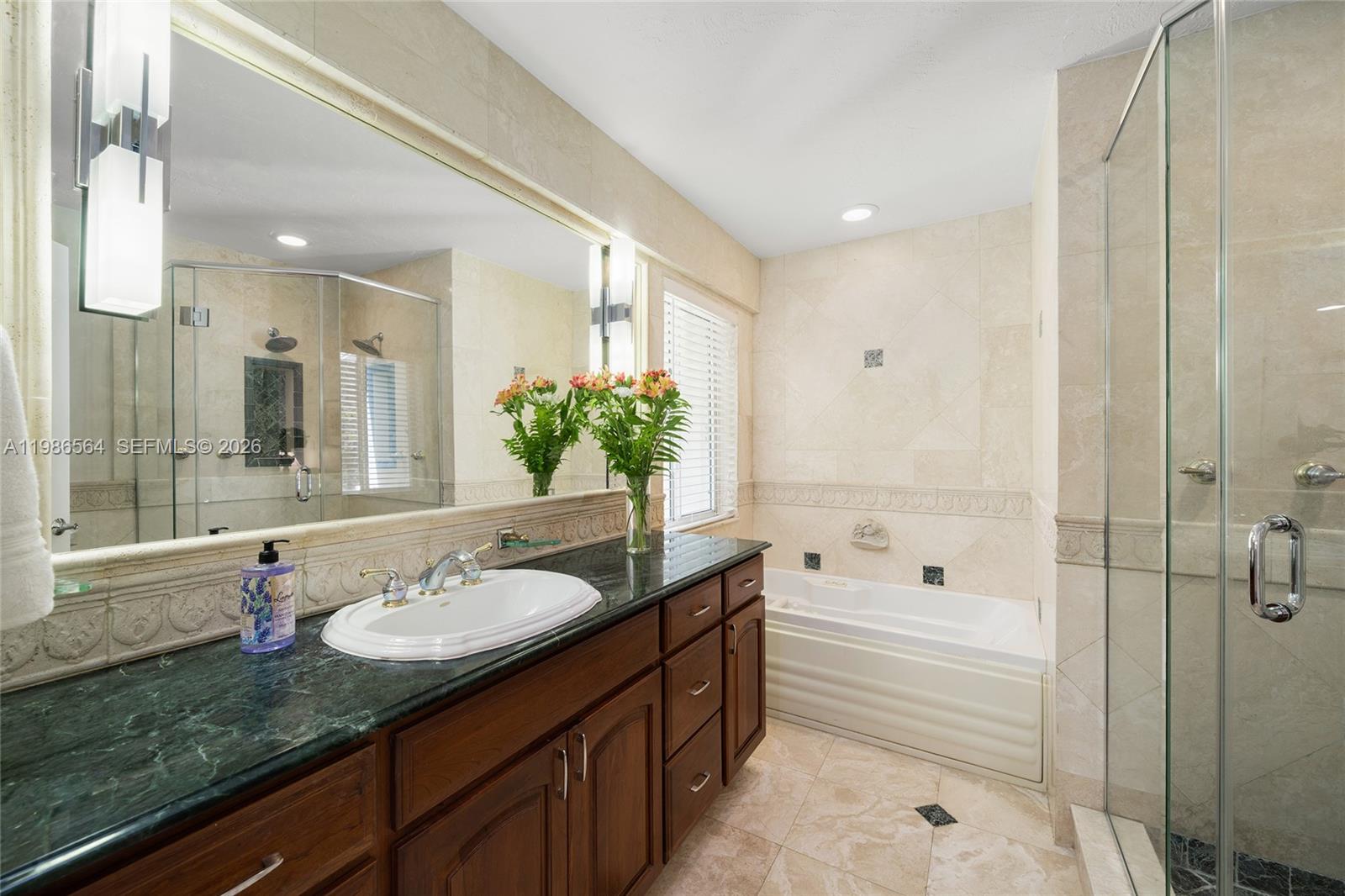 269 Cranwood Dr, Key Biscayne FL 33149