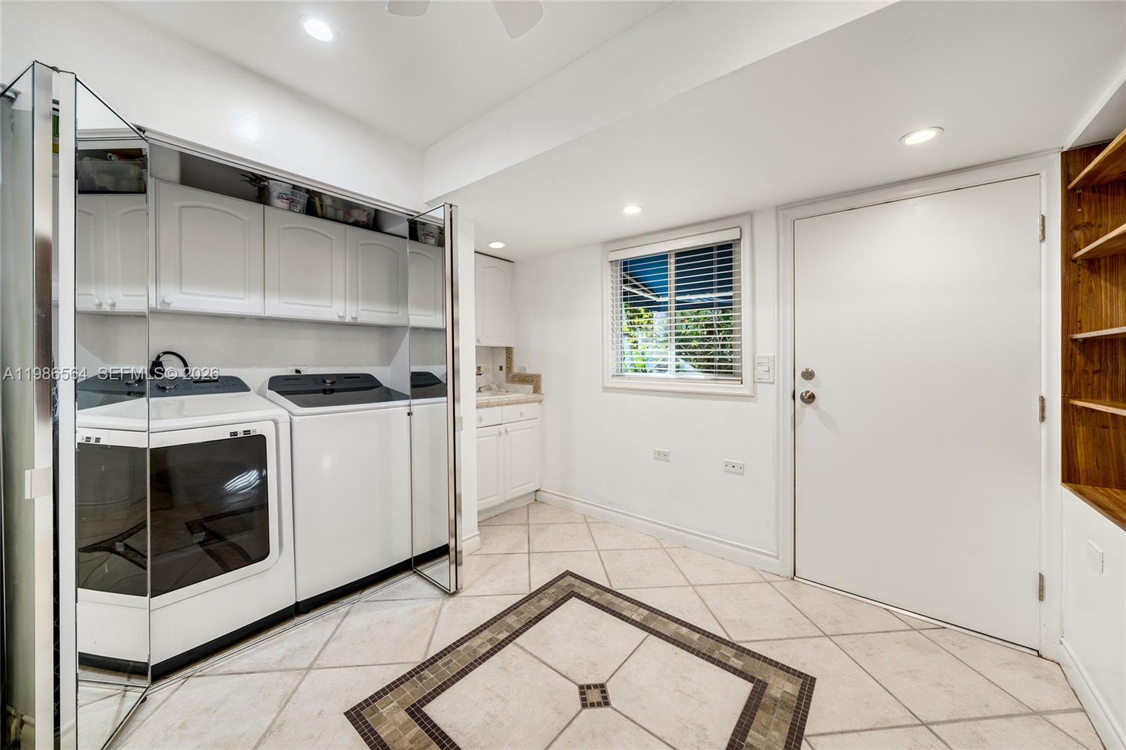 269 Cranwood Dr, Key Biscayne FL 33149