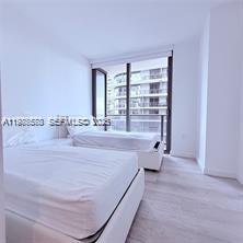 55 SW 9th St #3903, Miami FL 33130