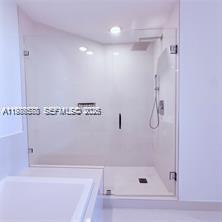 55 SW 9th St #3903, Miami FL 33130