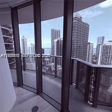 55 SW 9th St #3903, Miami FL 33130