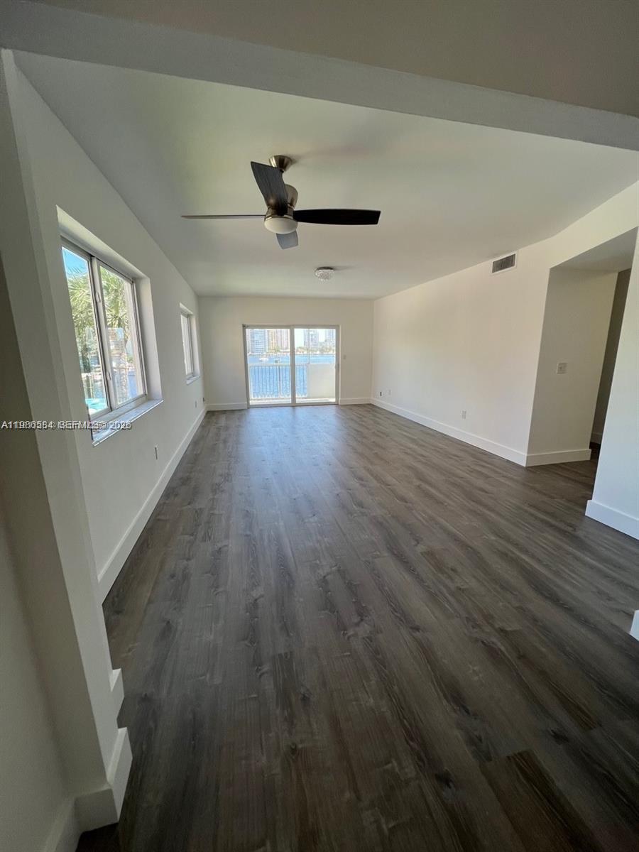 462 Golden Isles Dr #202, Hallandale Beach FL 33009