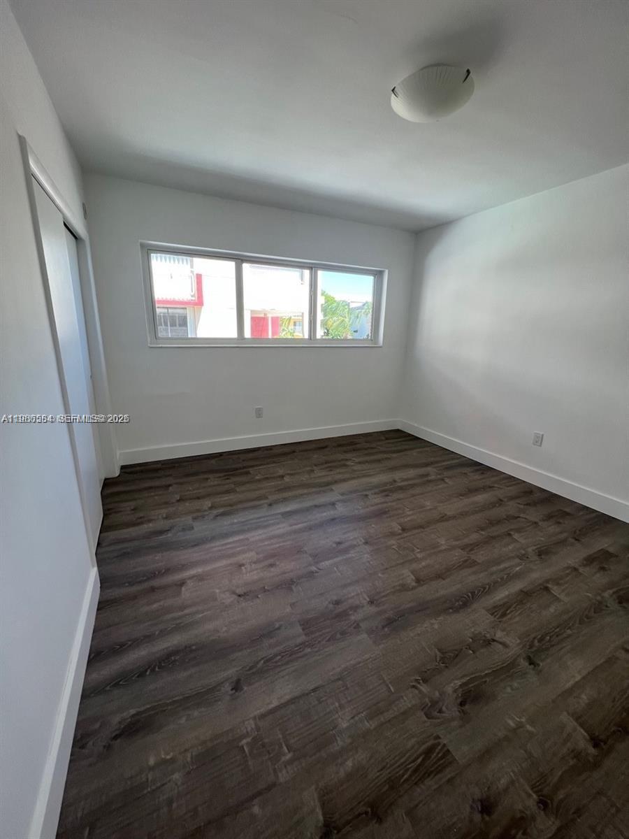 462 Golden Isles Dr #202, Hallandale Beach FL 33009