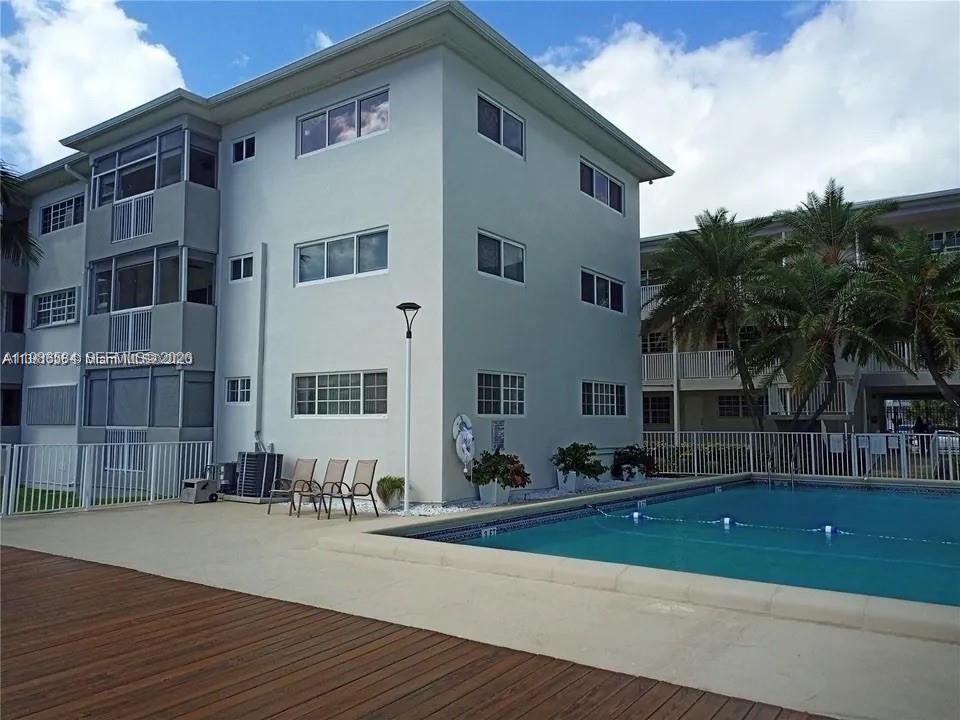 462 Golden Isles Dr #202, Hallandale Beach FL 33009