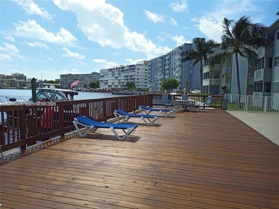 462 Golden Isles Dr #202, Hallandale Beach FL 33009