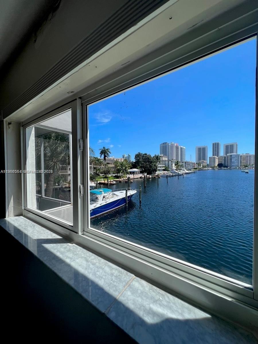 462 Golden Isles Dr #202, Hallandale Beach FL 33009