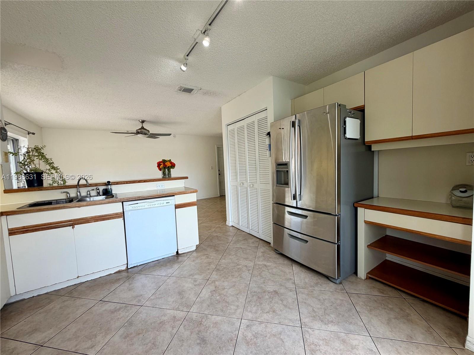 12619 NW 11th Pl, Sunrise FL 33323