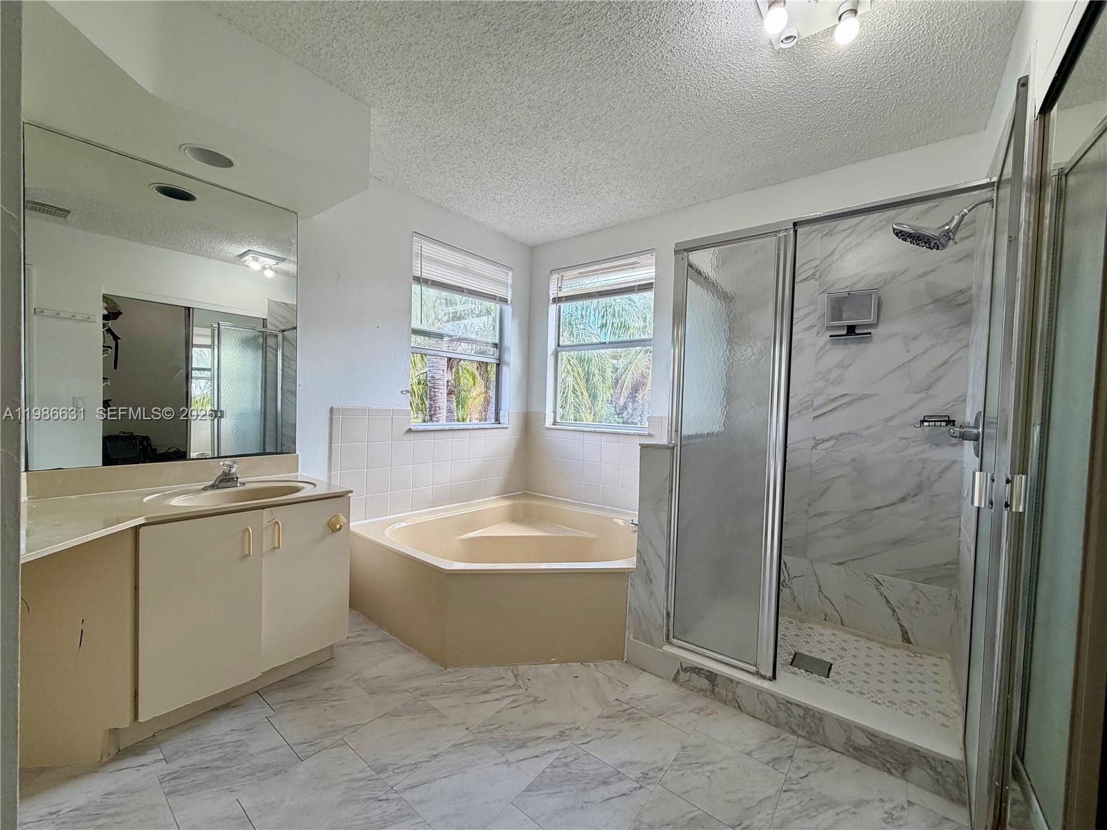 12619 NW 11th Pl, Sunrise FL 33323
