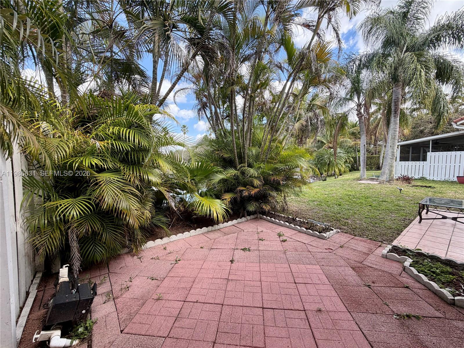 12619 NW 11th Pl, Sunrise FL 33323