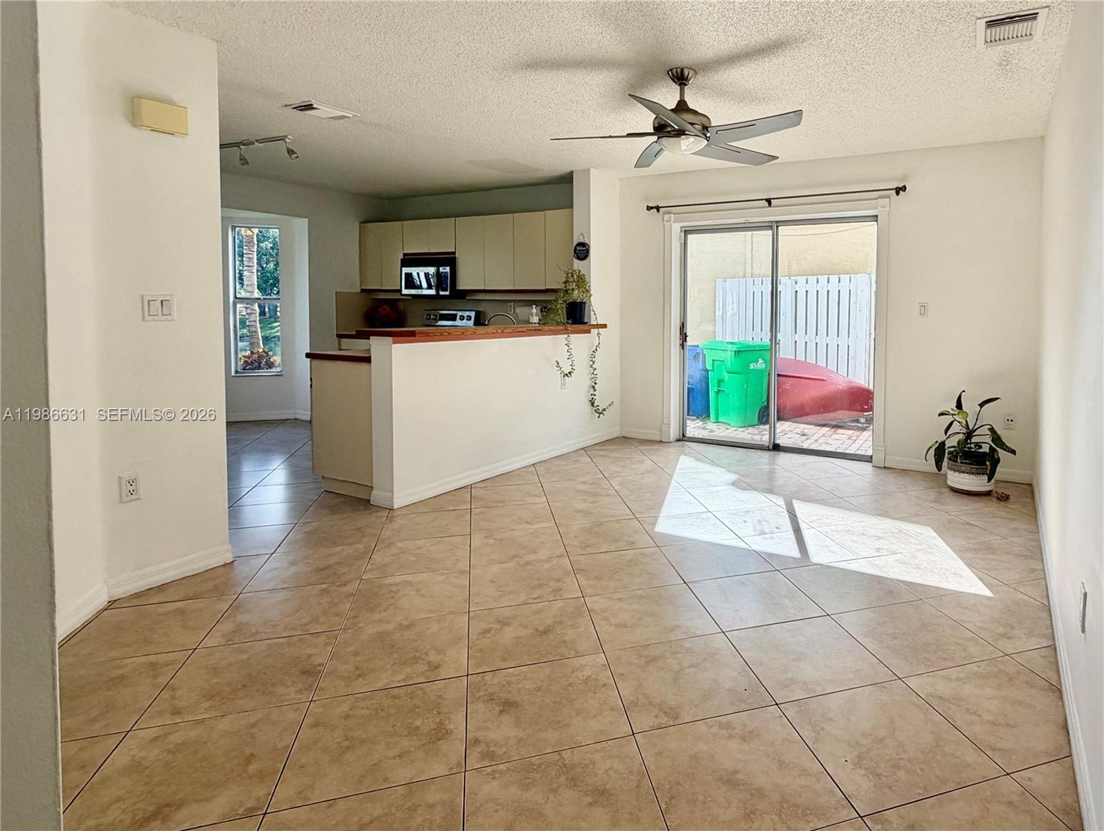 12619 NW 11th Pl, Sunrise FL 33323
