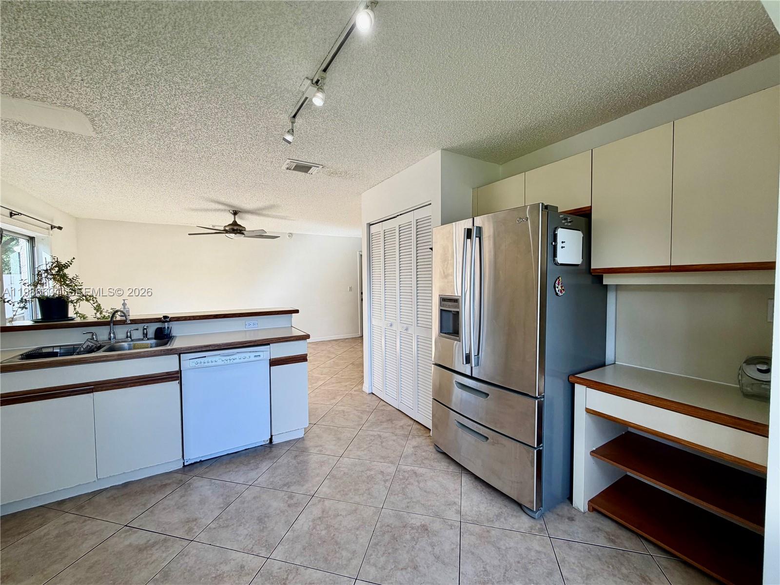 12619 NW 11th Pl, Sunrise FL 33323