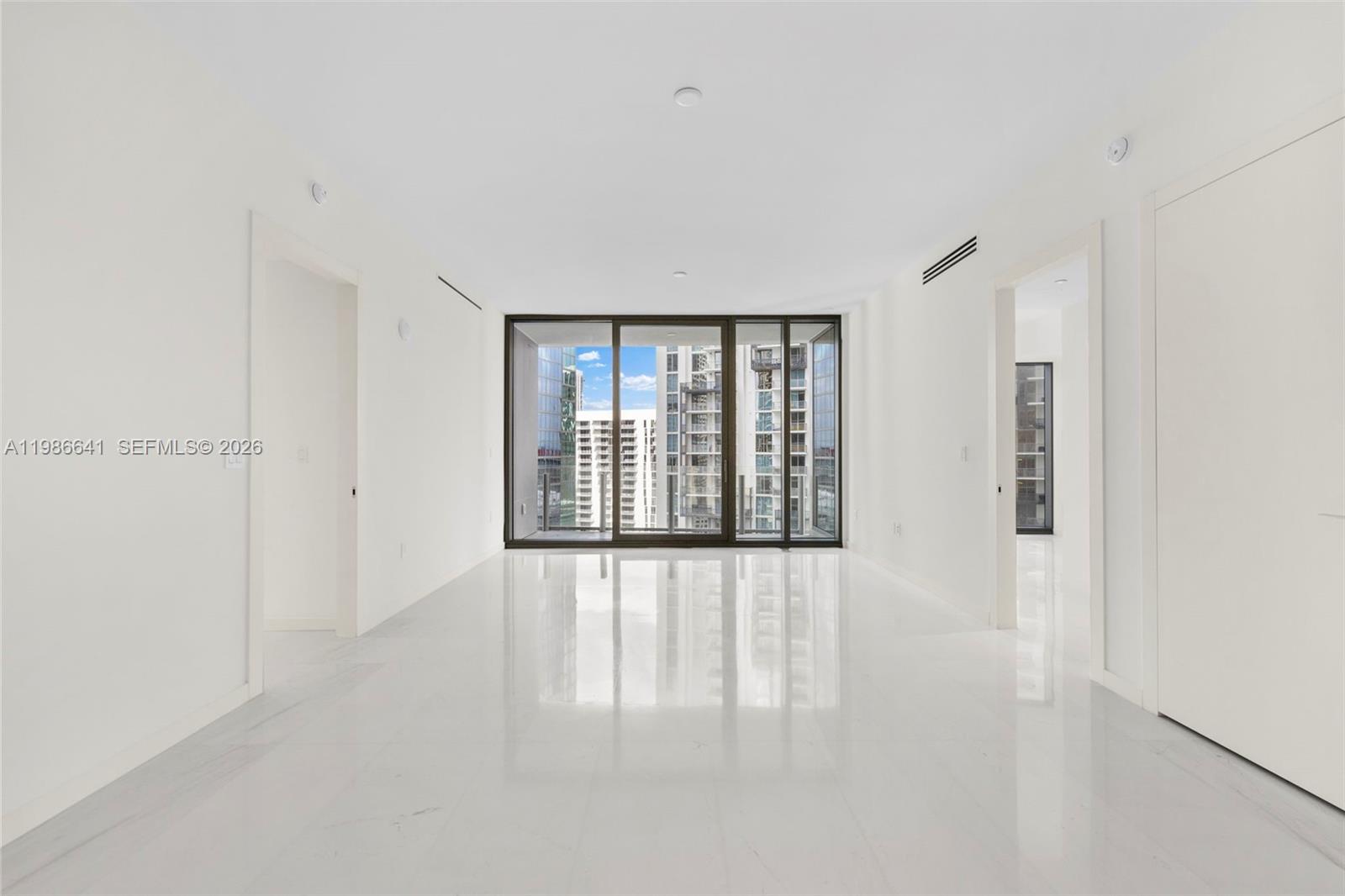 300 Biscayne Blvd Way #2409, Miami FL 33131