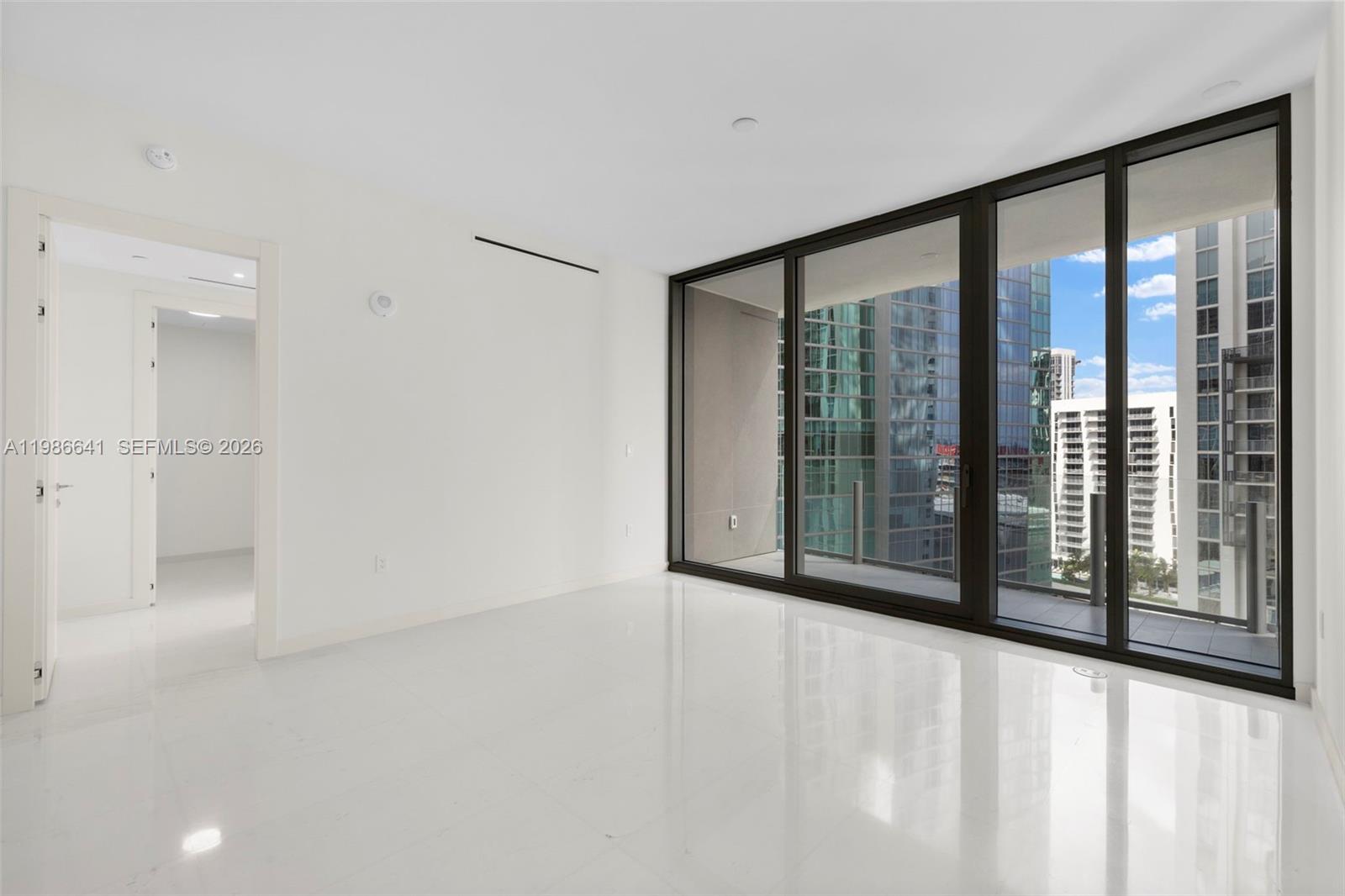 300 Biscayne Blvd Way #2409, Miami FL 33131