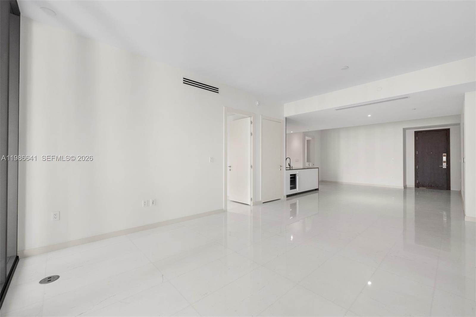 300 Biscayne Blvd Way #2409, Miami FL 33131