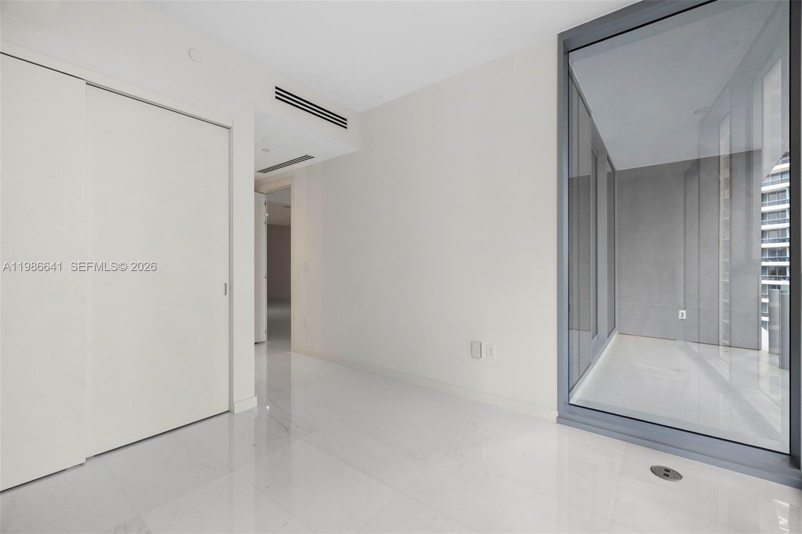 300 Biscayne Blvd Way #2409, Miami FL 33131