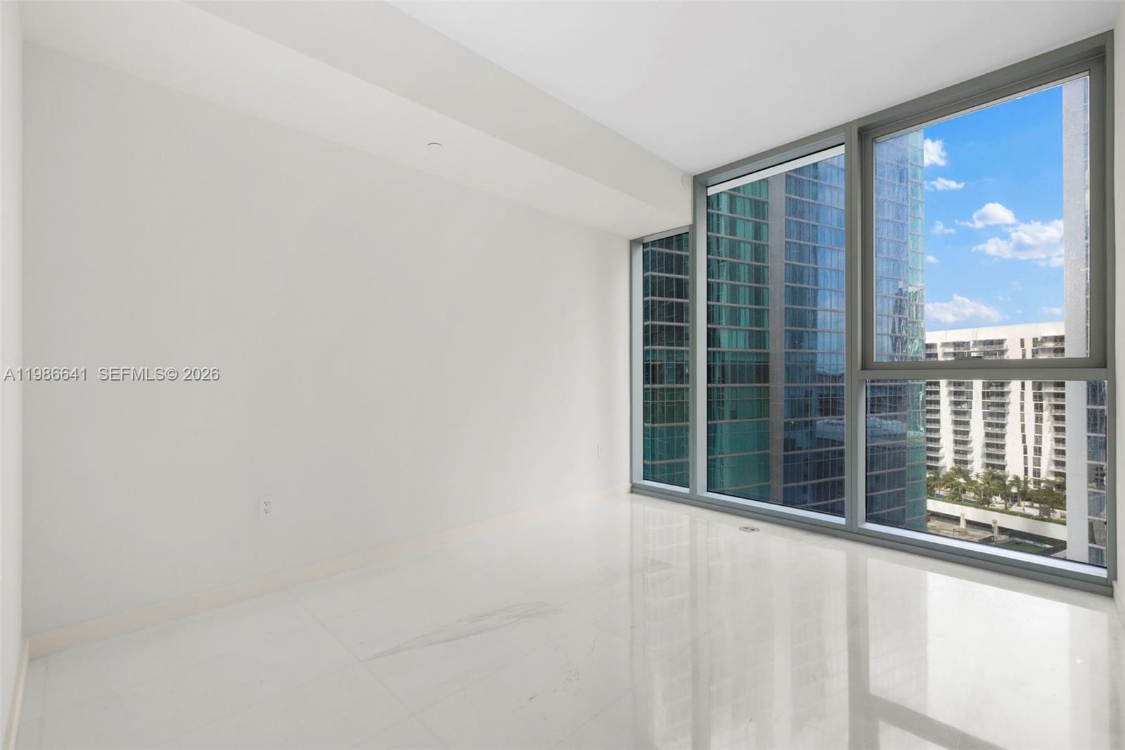 300 Biscayne Blvd Way #2409, Miami FL 33131