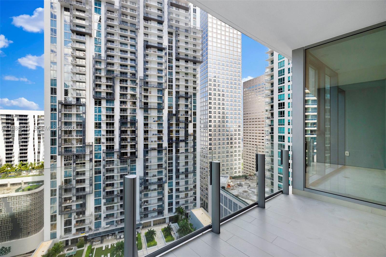 300 Biscayne Blvd Way #2409, Miami FL 33131
