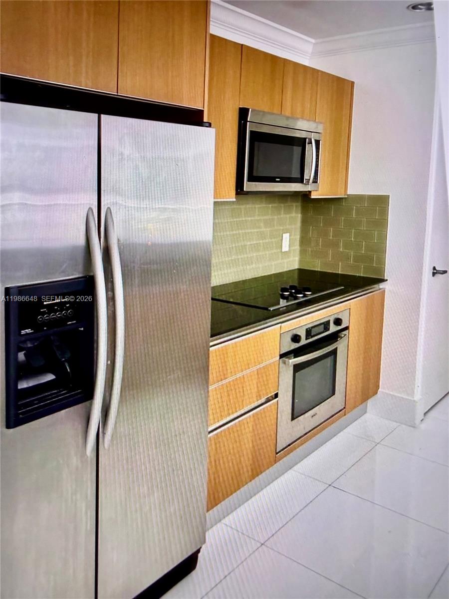 1050 Brickell Ave #2102, Miami FL 33131