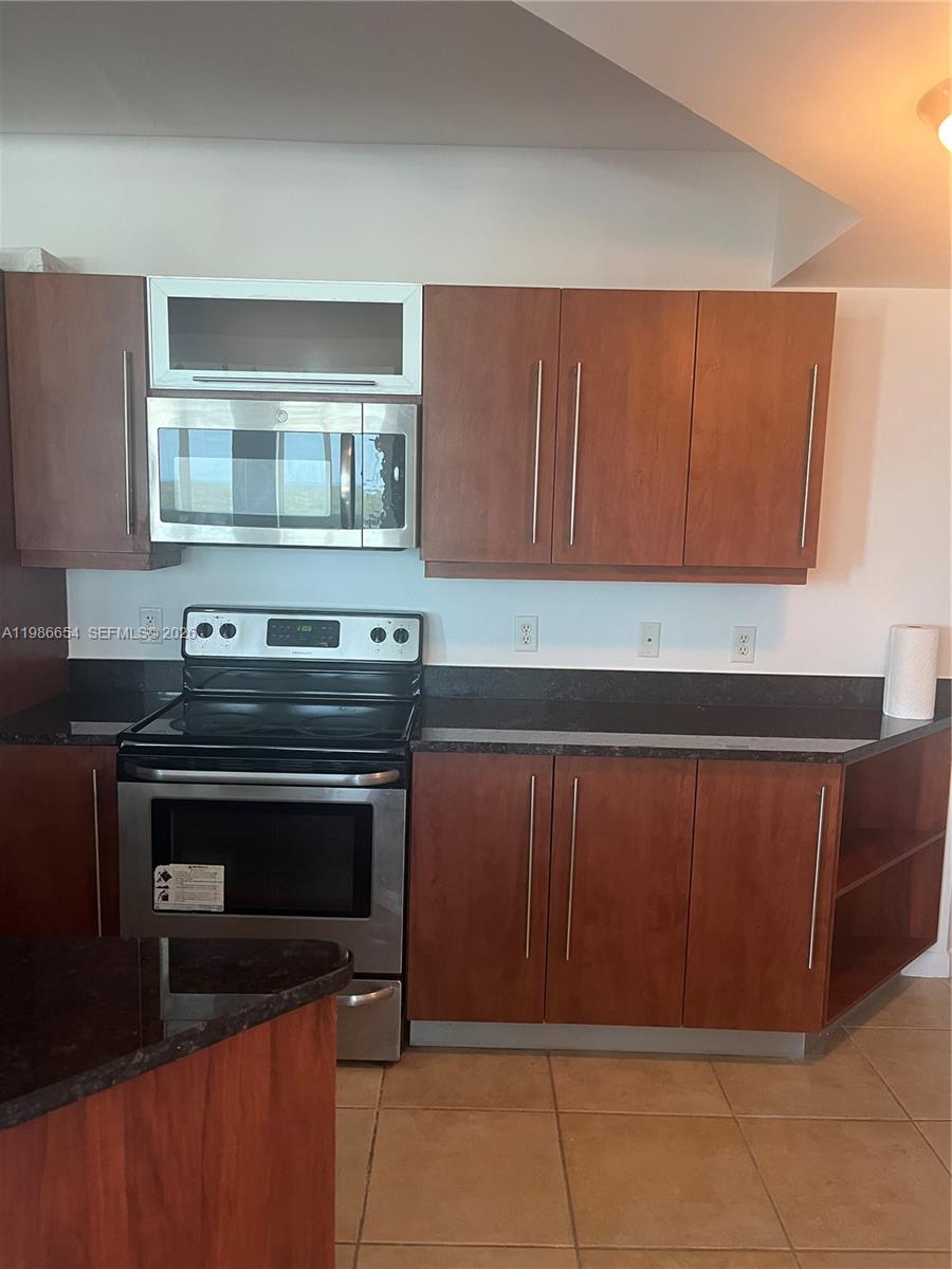 7350 SW 89th St #1801S, Miami FL 33156