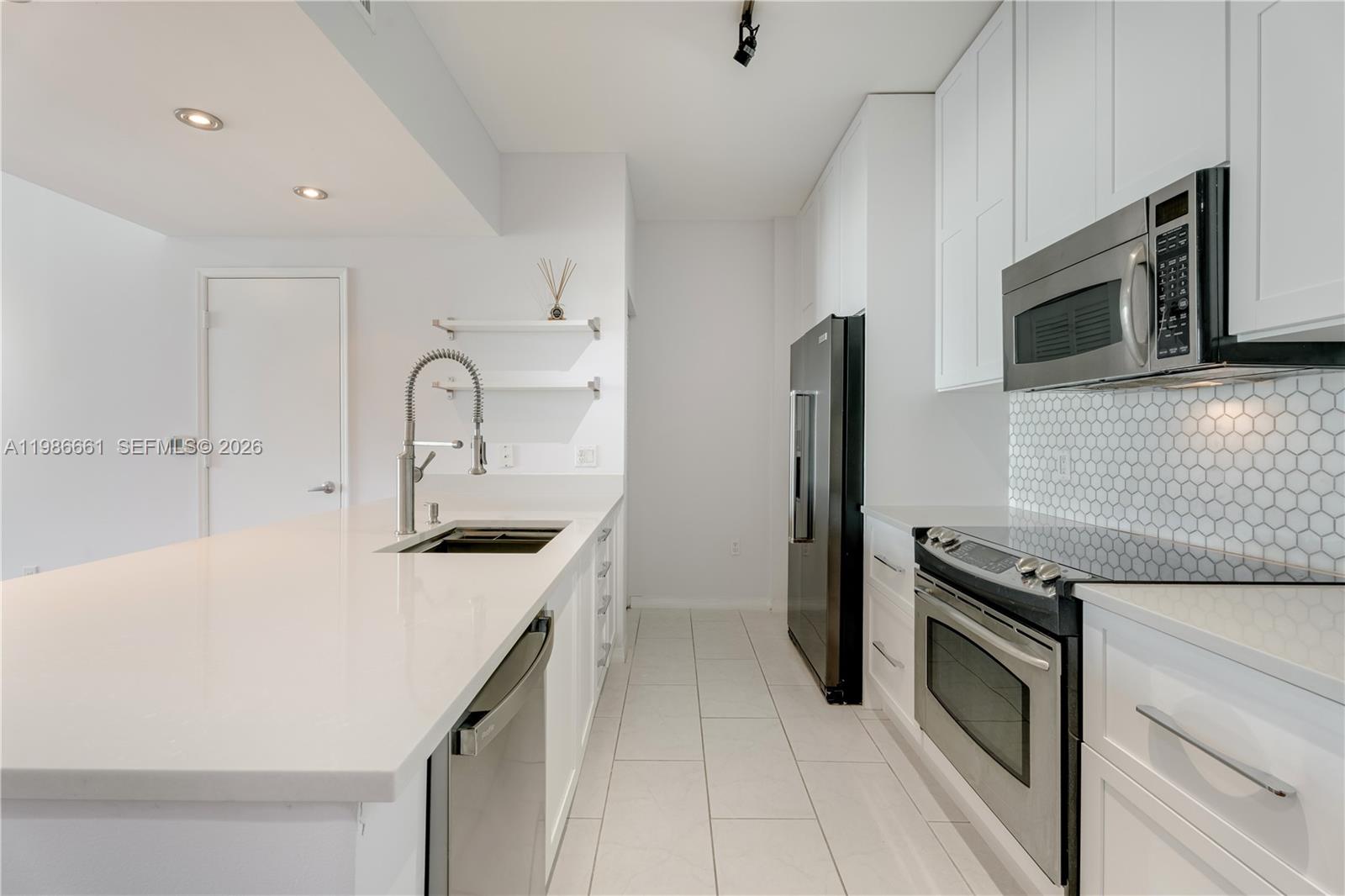 951 Brickell Ave #3607, Miami FL 33131