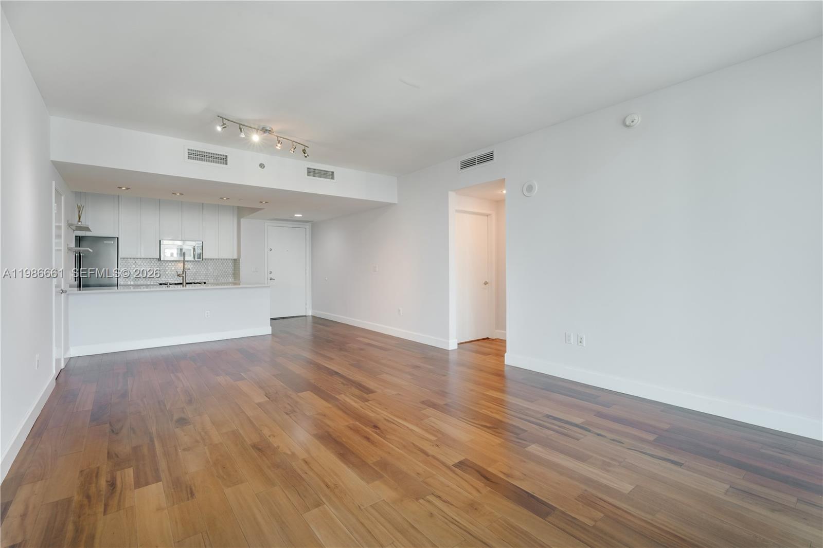 951 Brickell Ave #3607, Miami FL 33131
