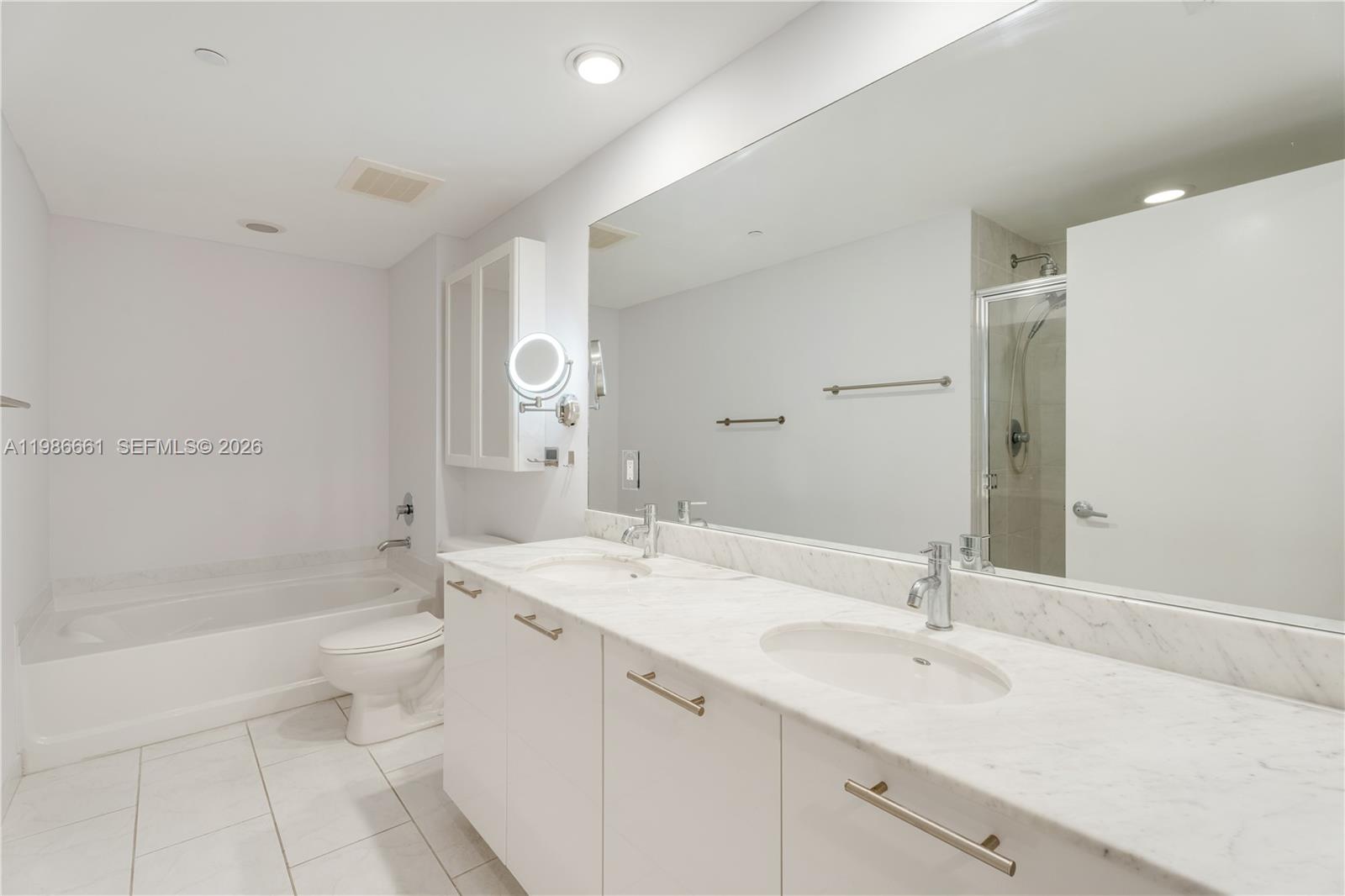 951 Brickell Ave #3607, Miami FL 33131