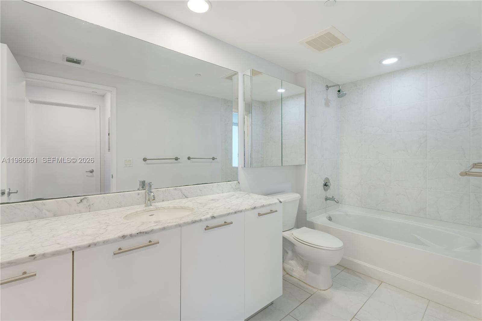 951 Brickell Ave #3607, Miami FL 33131