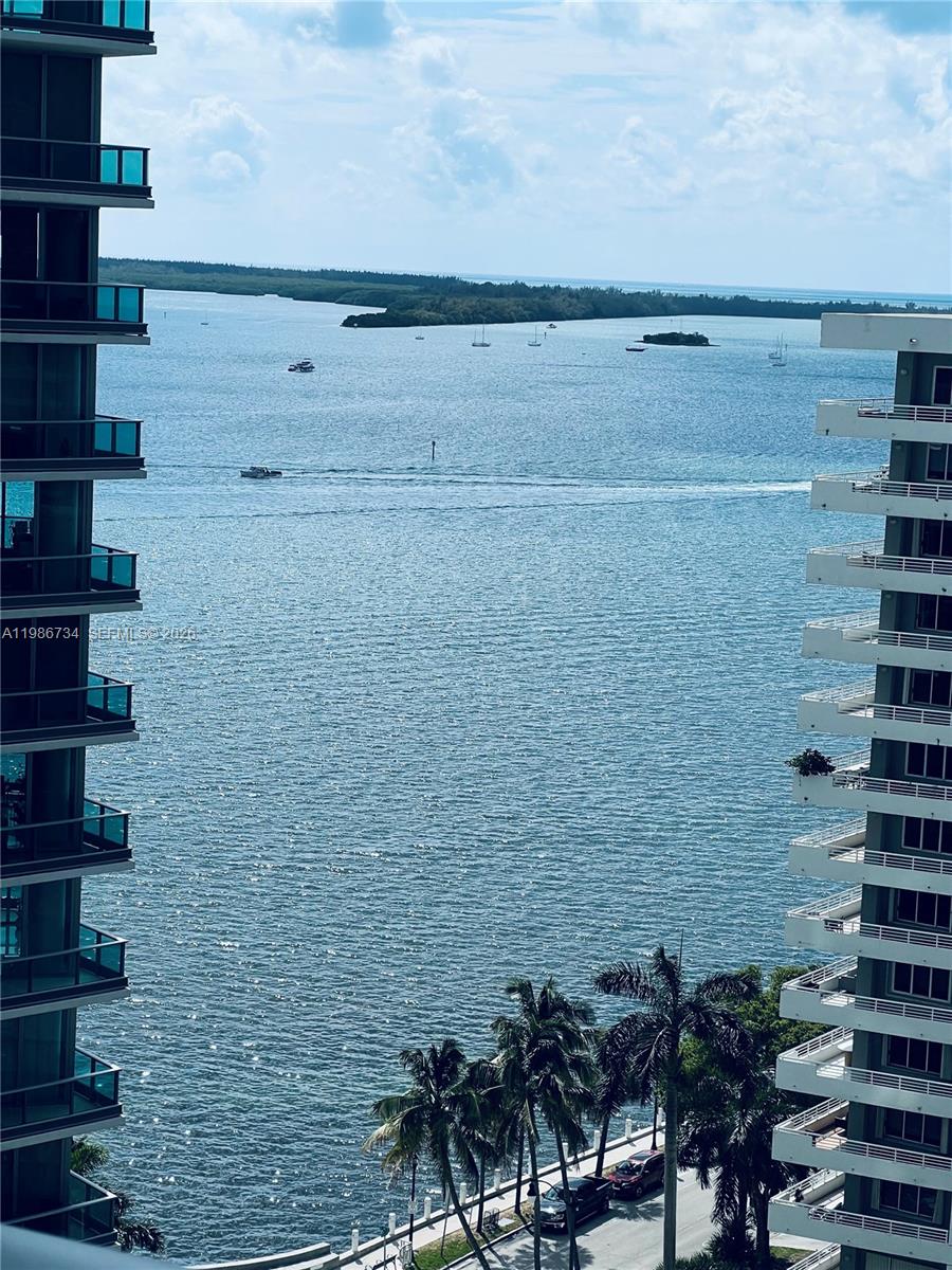 1300 Brickell Bay Dr #1606, Miami FL 33131