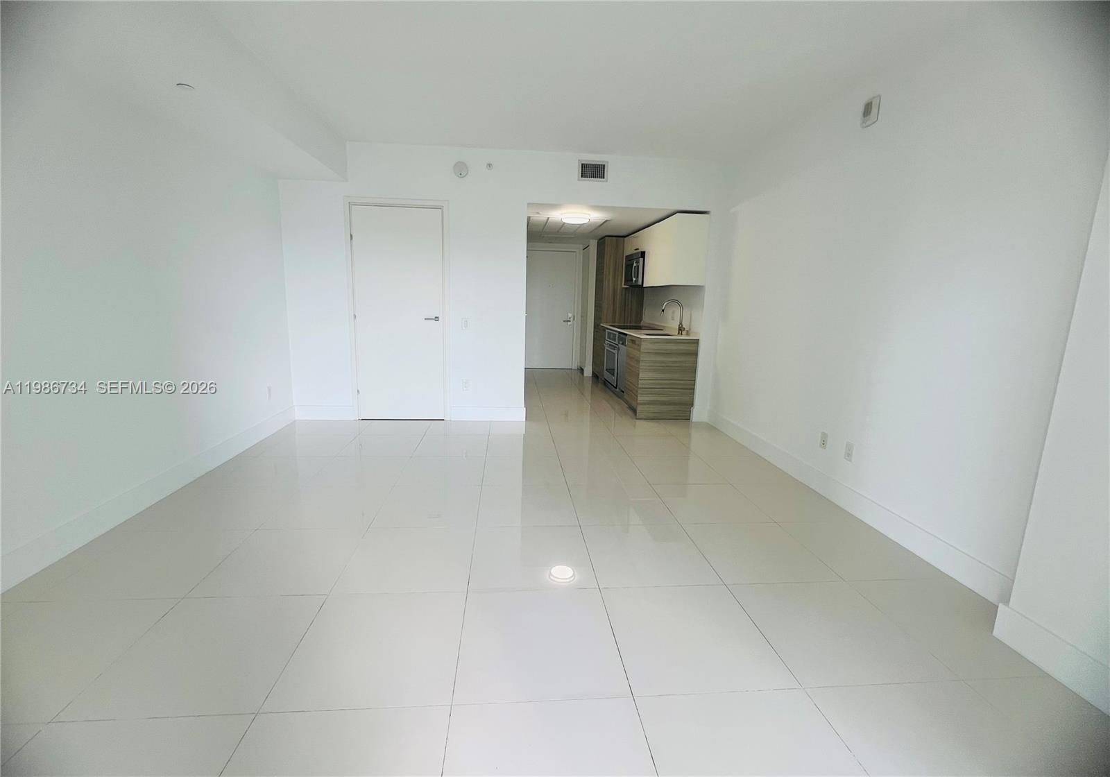 1300 Brickell Bay Dr #1606, Miami FL 33131