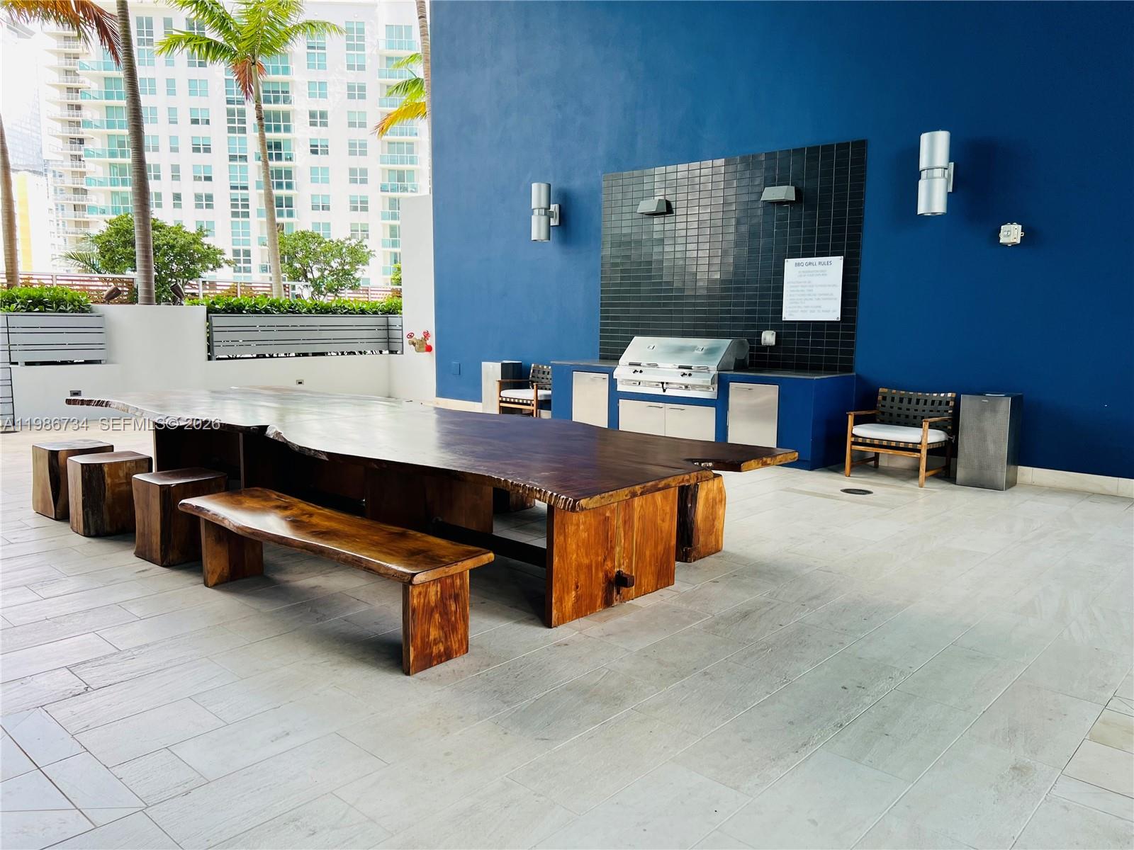 1300 Brickell Bay Dr #1606, Miami FL 33131