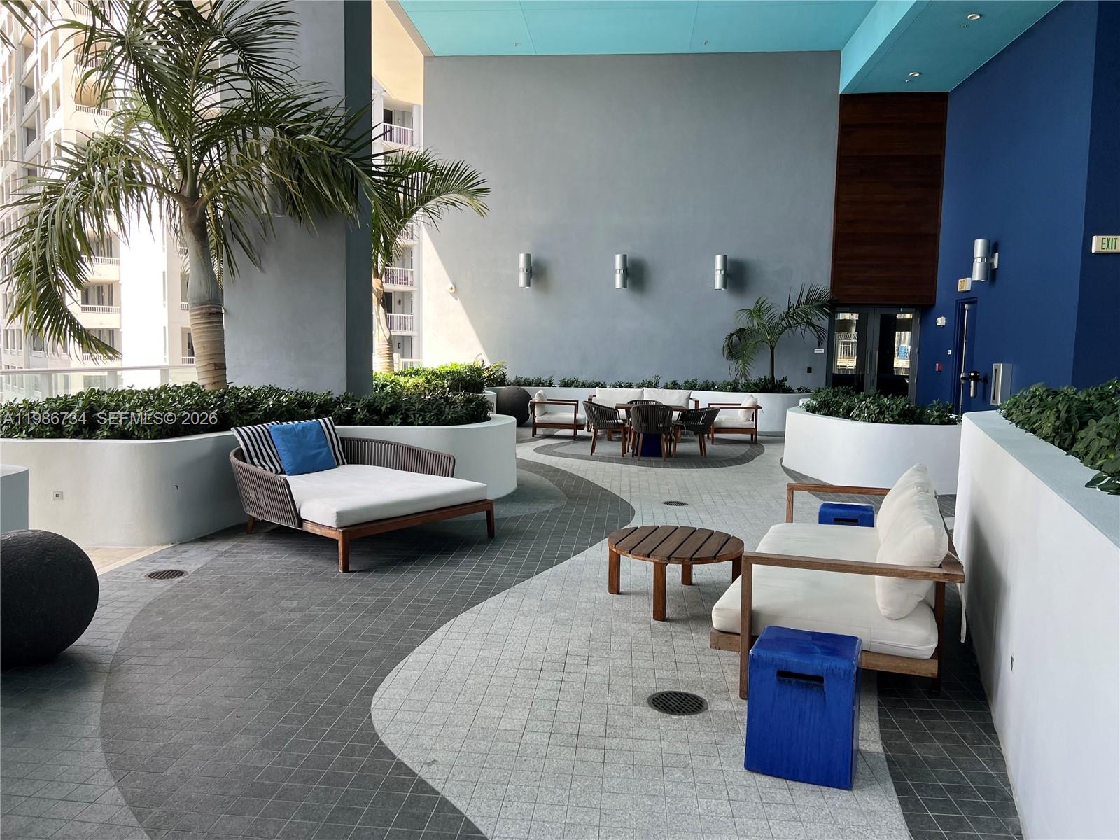 1300 Brickell Bay Dr #1606, Miami FL 33131
