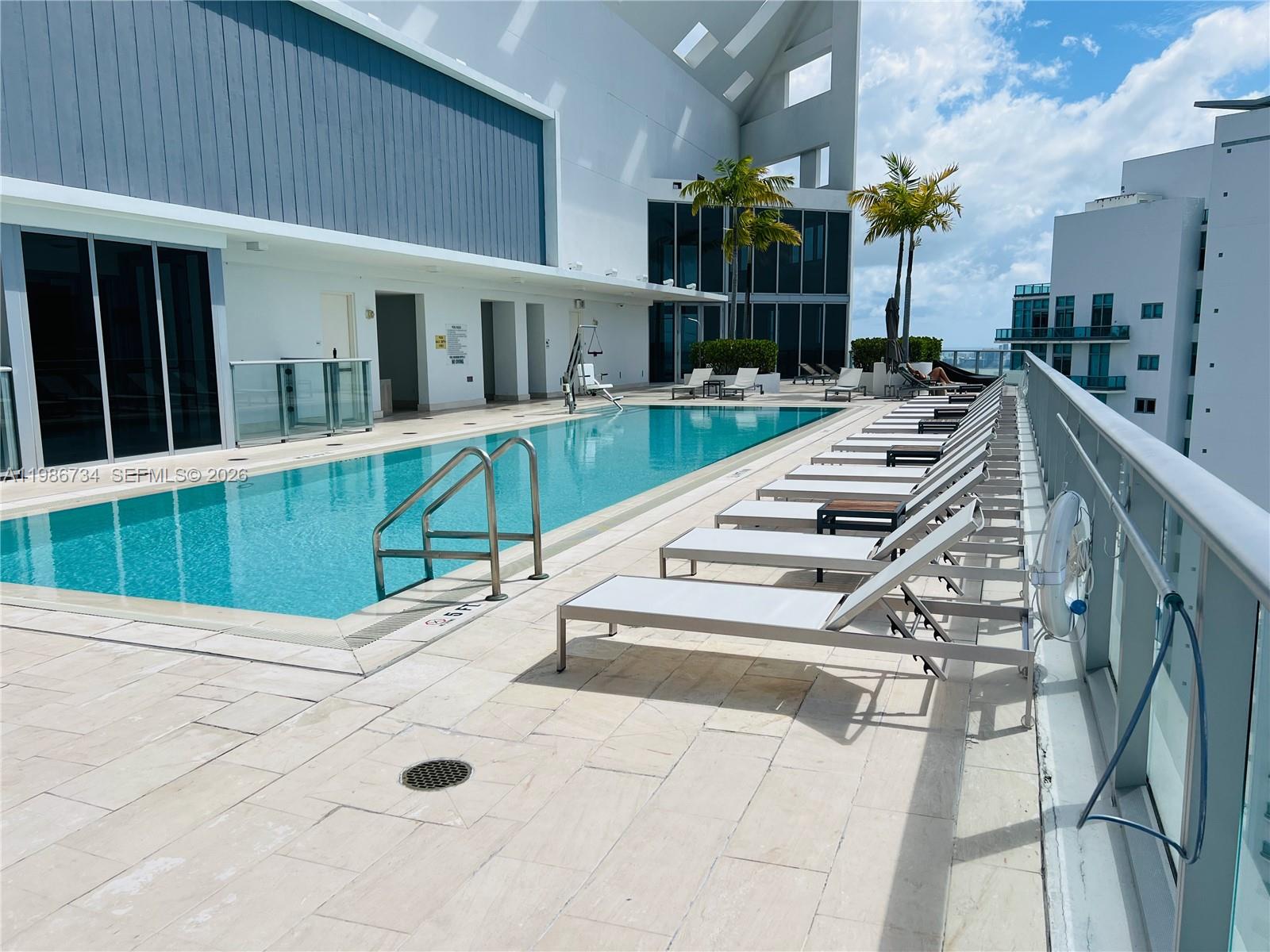 1300 Brickell Bay Dr #1606, Miami FL 33131