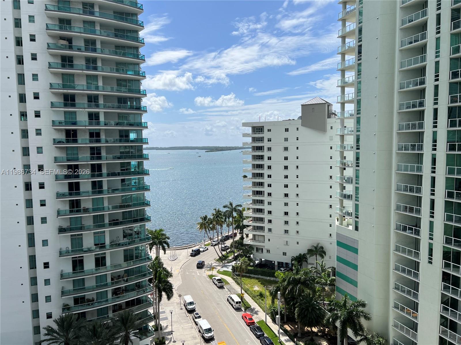 1300 Brickell Bay Dr #1606, Miami FL 33131