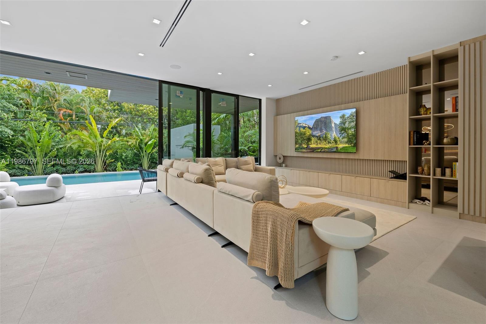 4534 Sheridan Ave, Miami Beach FL 33140