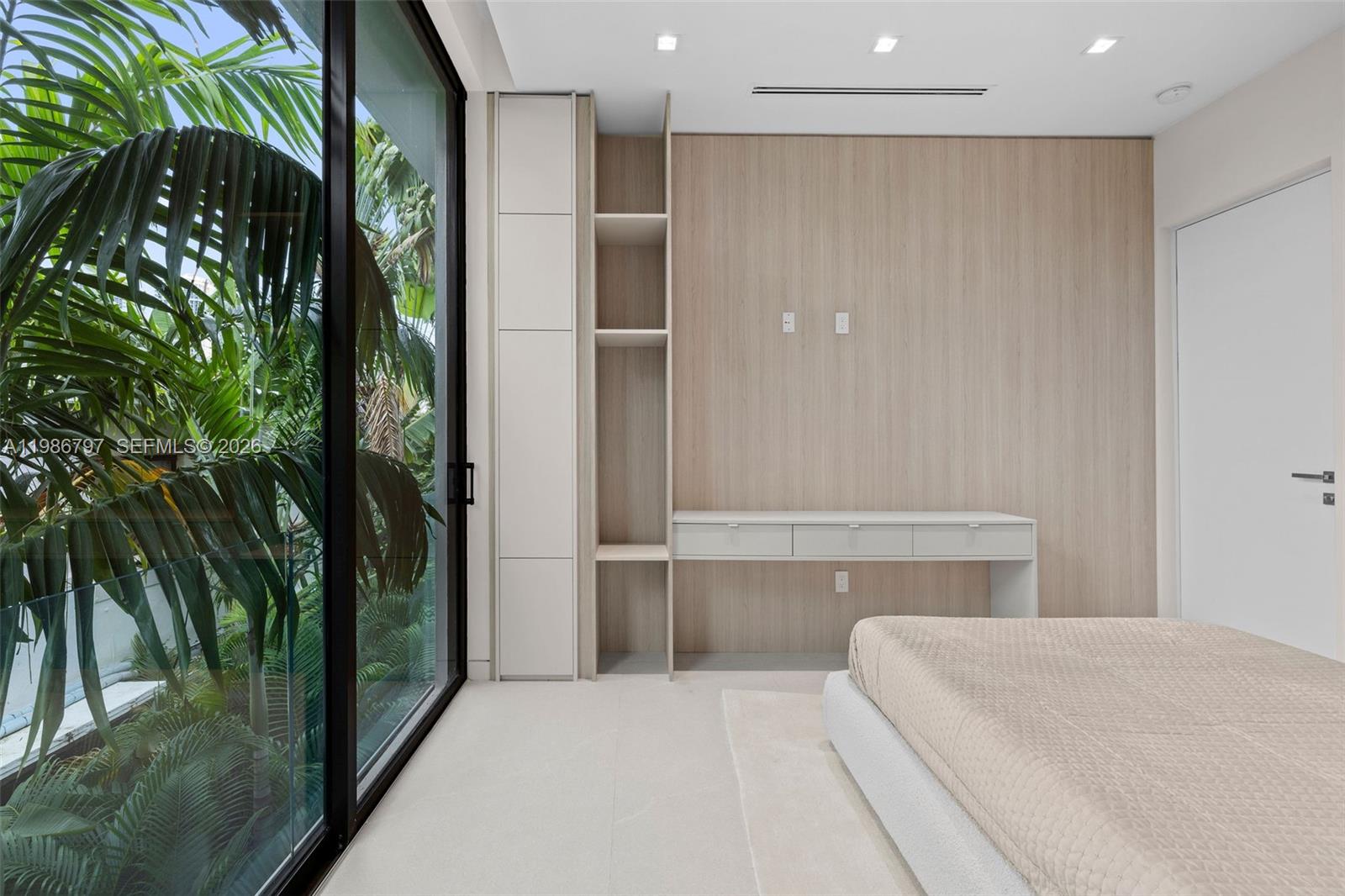 4534 Sheridan Ave, Miami Beach FL 33140