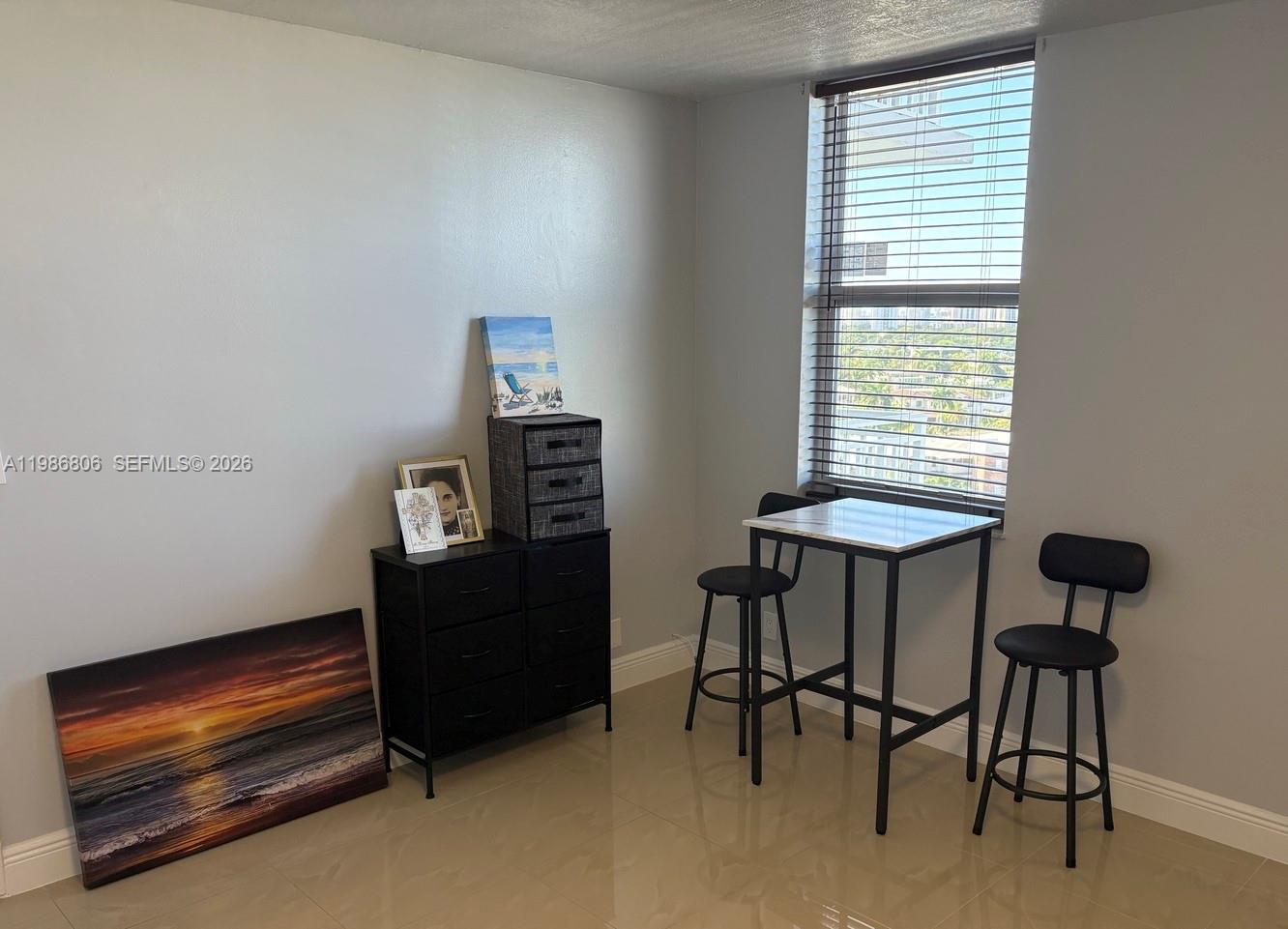 427 Golden Isles Dr #10D, Hallandale Beach FL 33009